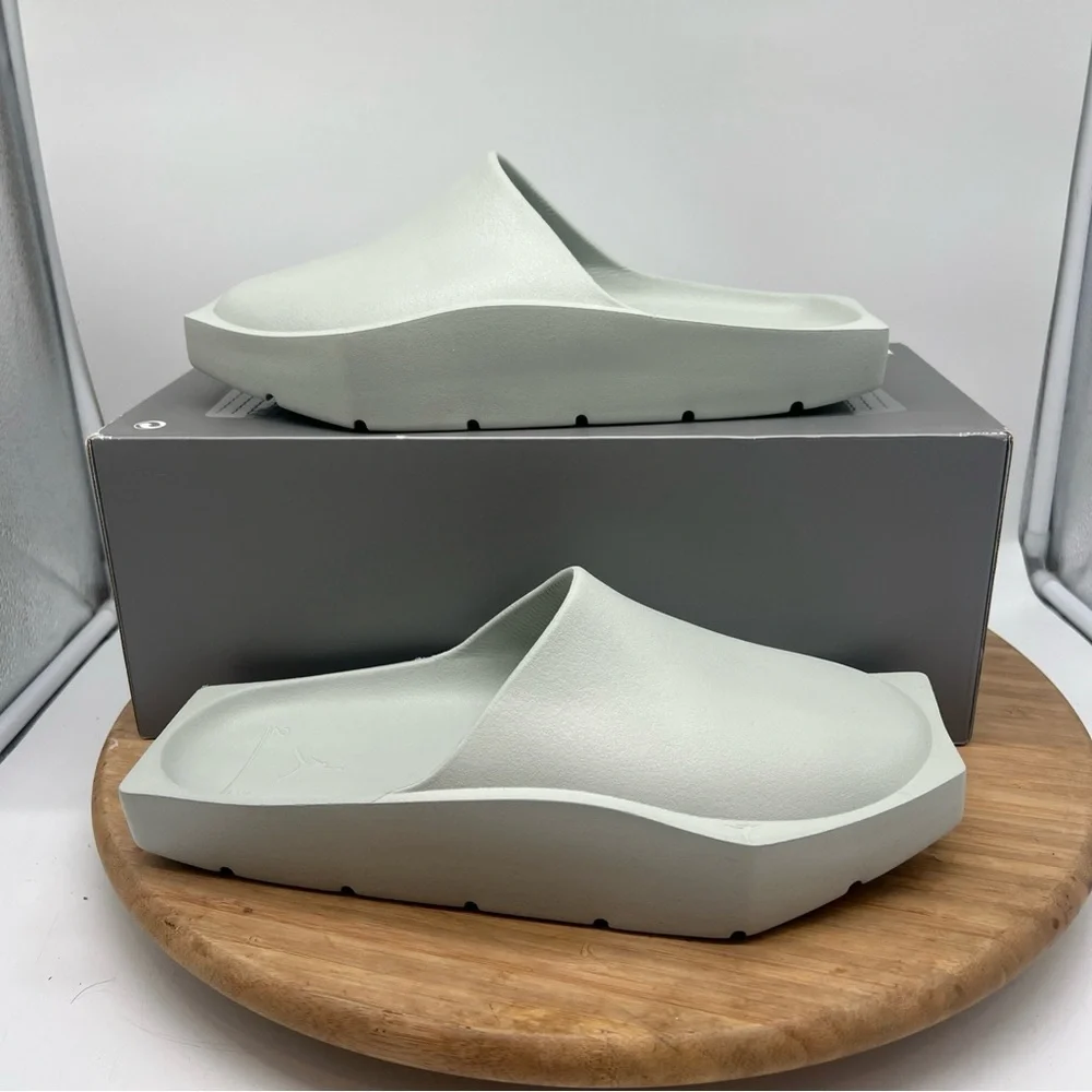 Air‎ Jordan Hex Mule SP FD2652-002 Light Silver Size Women’s 12 New Men’s 10.5